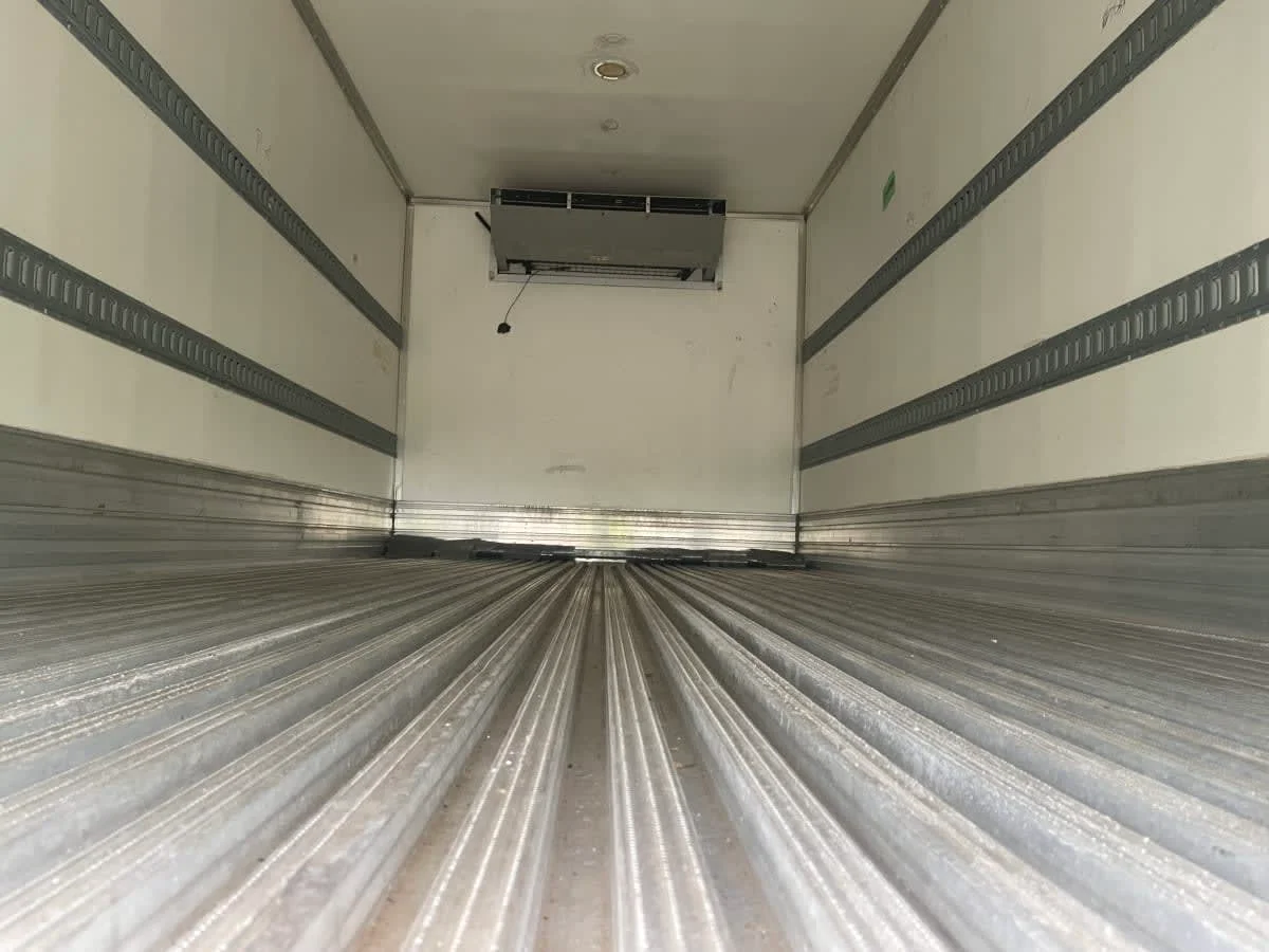 2020 Isuzu NQR - image 7