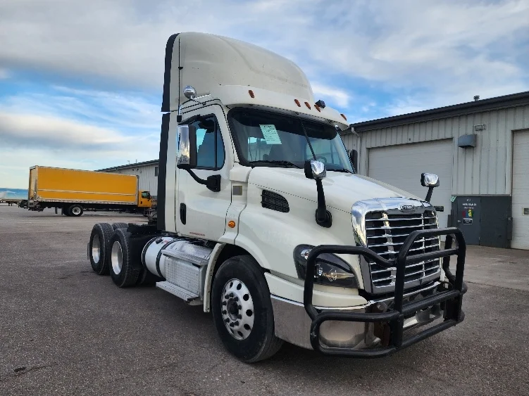 2018 Freightliner Cascadia in Sturtevant, WI