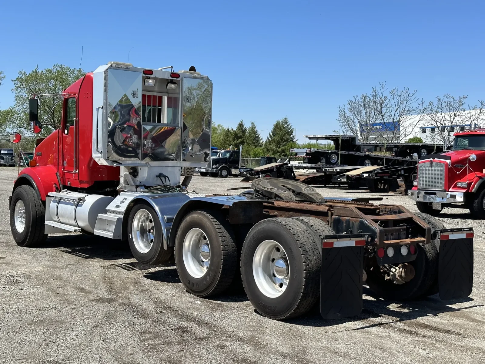2012 Kenworth T800 - image 8