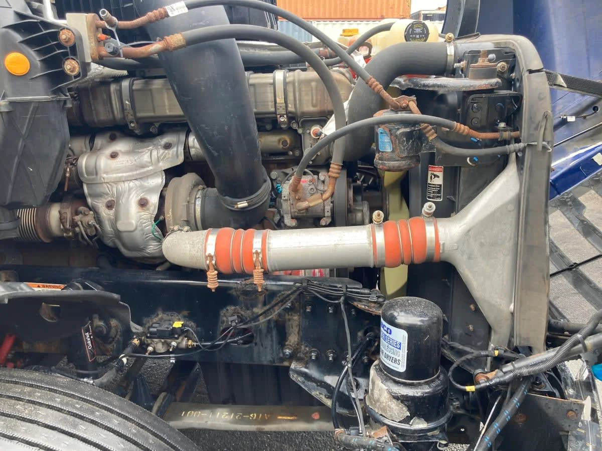 2020 Freightliner Cascadia in Springfield, MA — photo 8