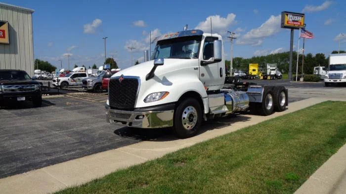 2027 International LT — photo 2