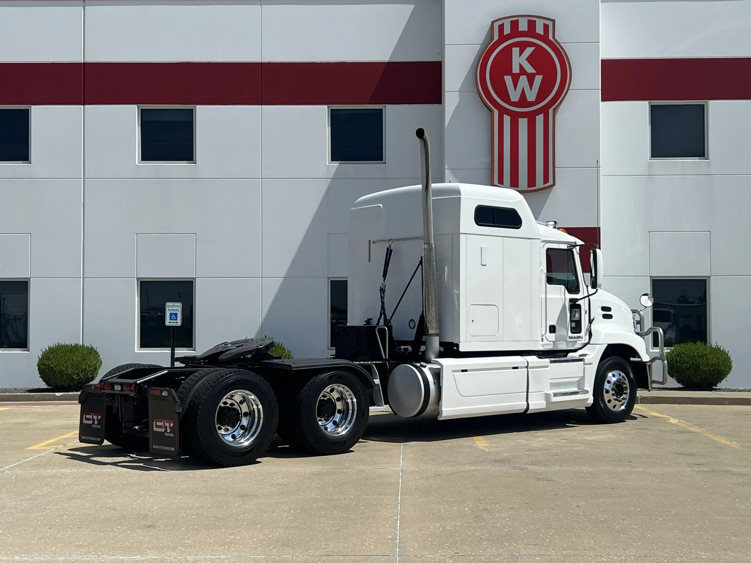 2019 Mack Pinnacle in Troy, IL — photo 5