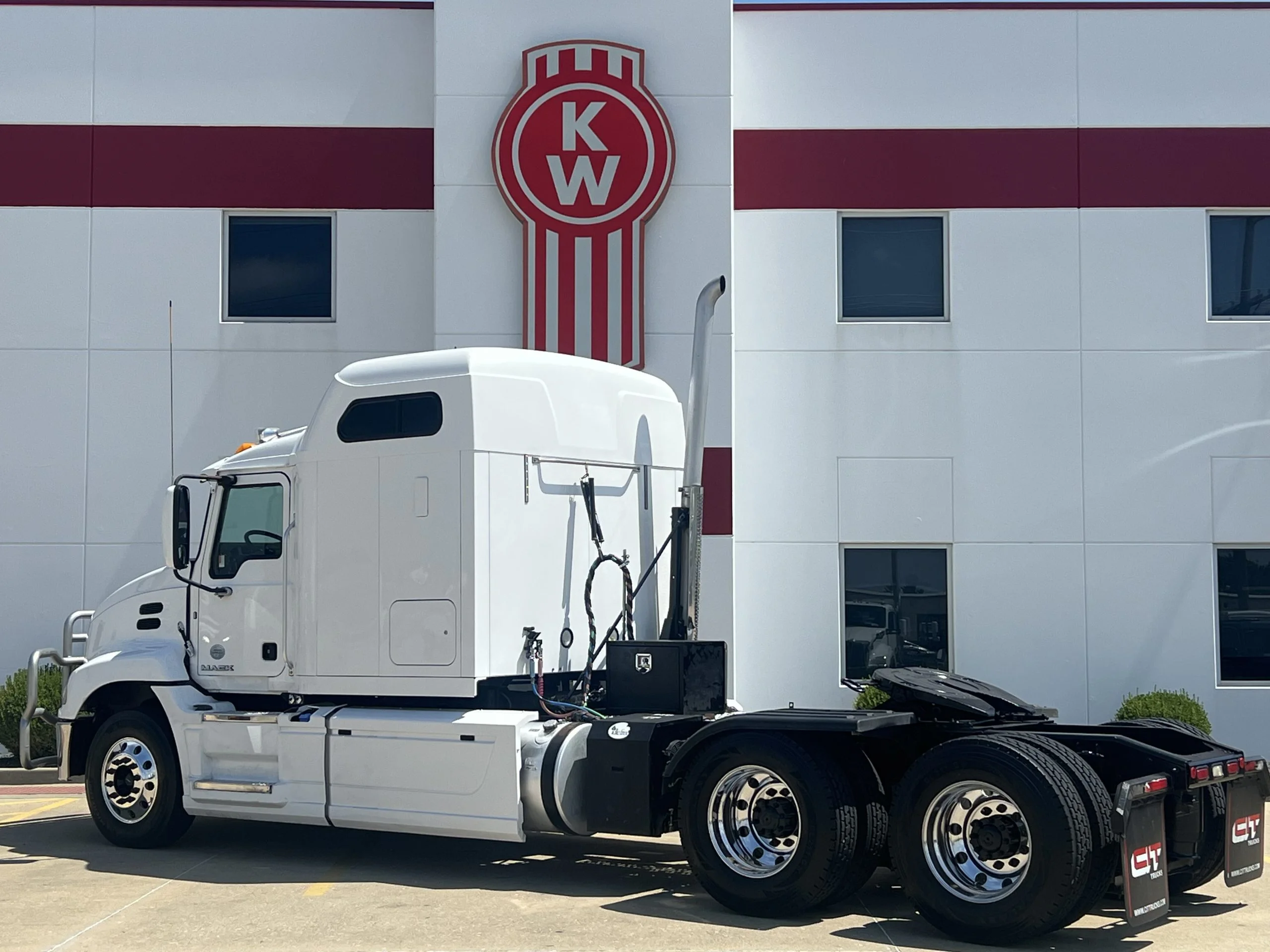 2019 Mack Pinnacle in Troy, IL — photo 6