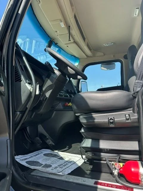 2024 Kenworth T680 — photo 11