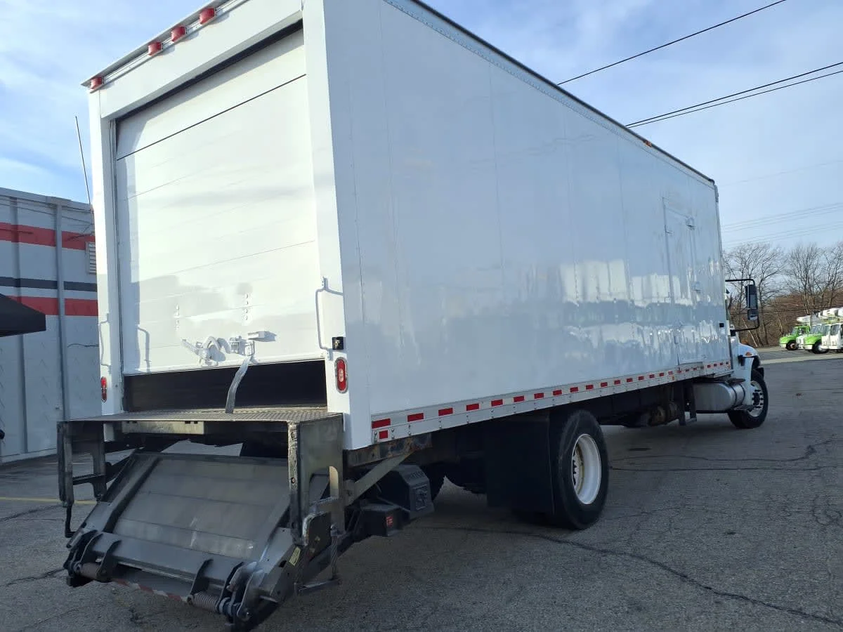 2019 International 4300 in Warwick, RI — photo 4