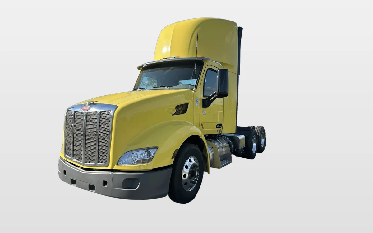 2021 Peterbilt 579 - image 1