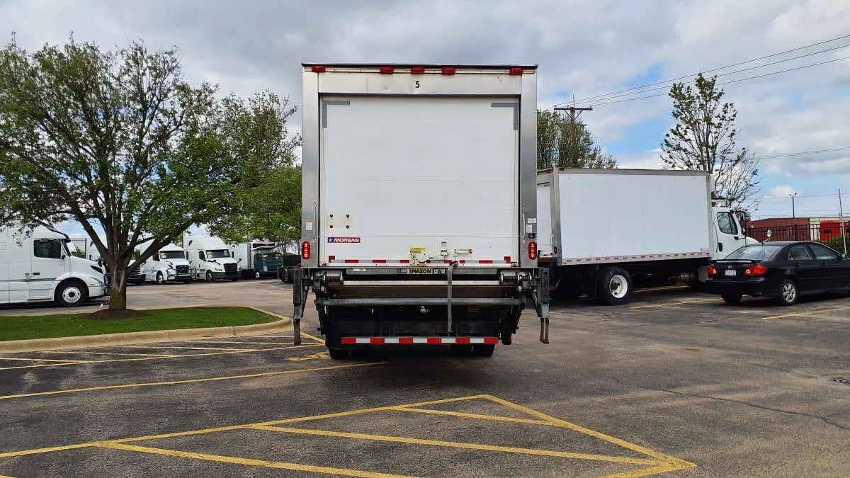 2019 Freightliner M2 106 in Bolingbrook, IL — photo 5