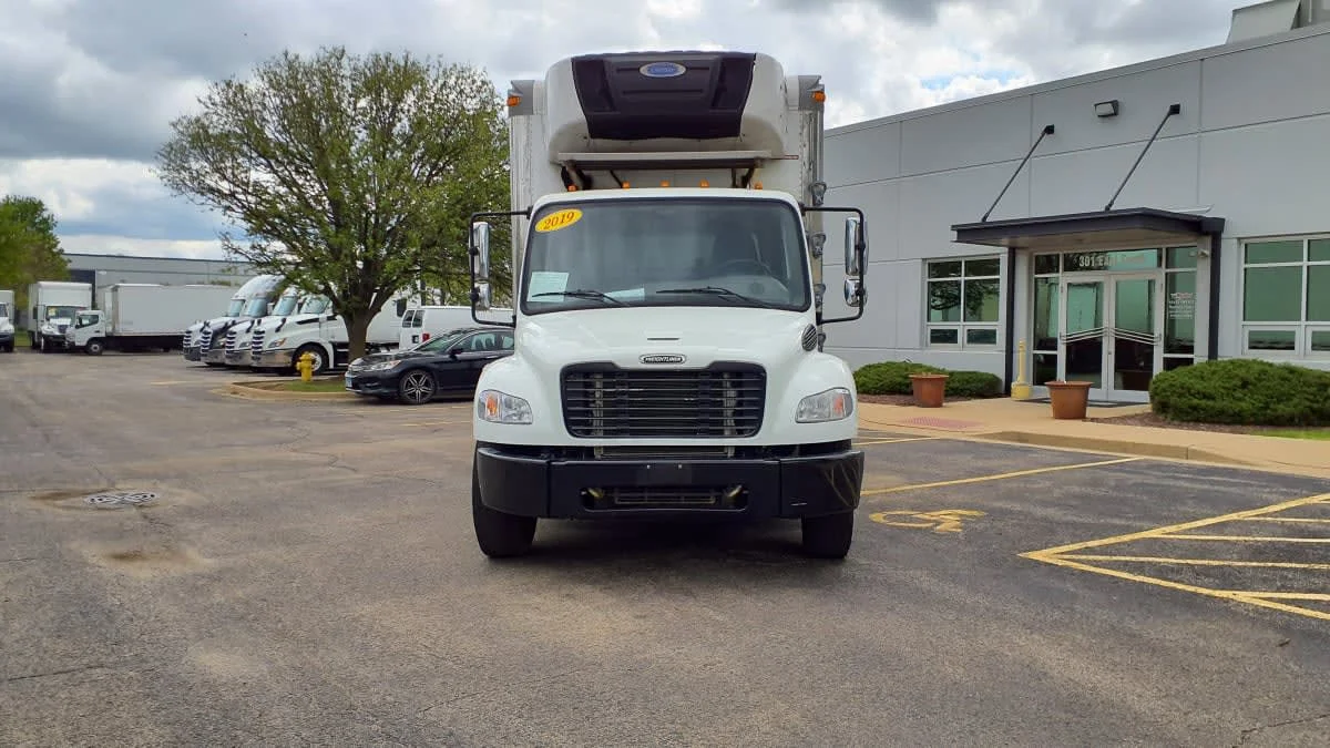 2019 Freightliner M2 106 in Bolingbrook, IL — photo 2