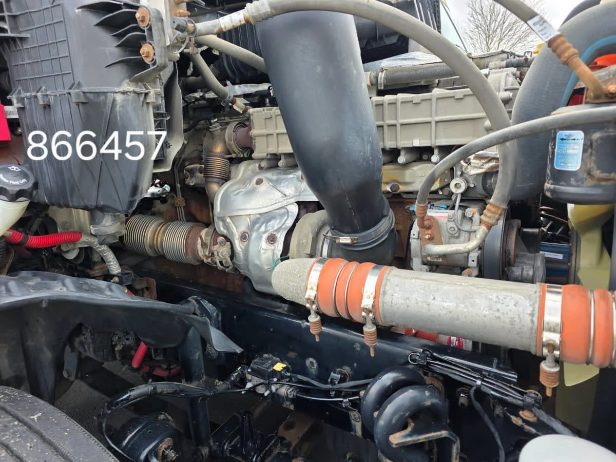 2019 Freightliner Cascadia in Altoona, IA — photo 12