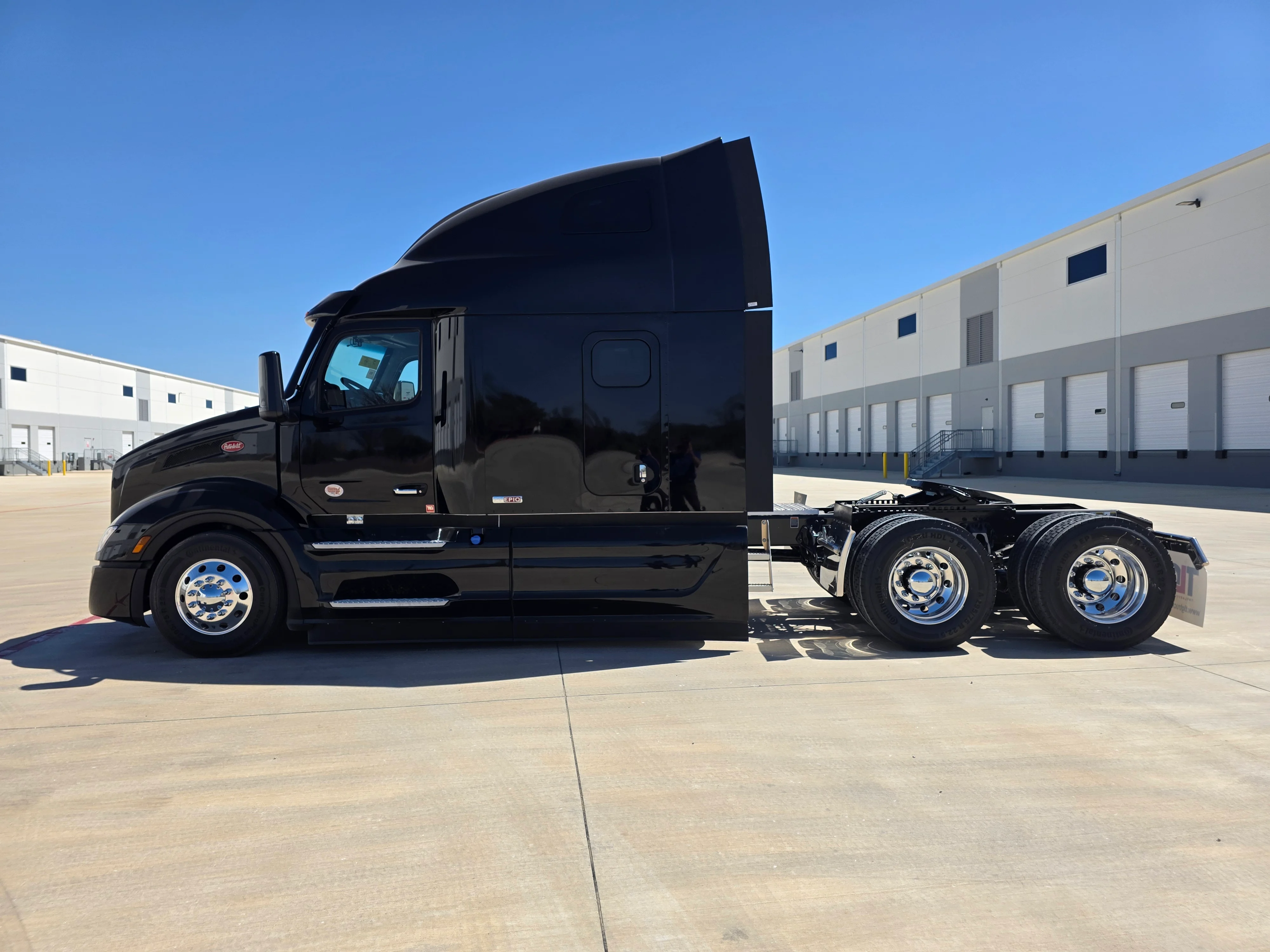 2027 Peterbilt 579 in O'fallon, MO — photo 2