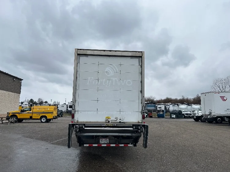 2019 Freightliner M2 106 - image 7