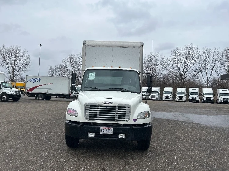 2019 Freightliner M2 106 - image 2