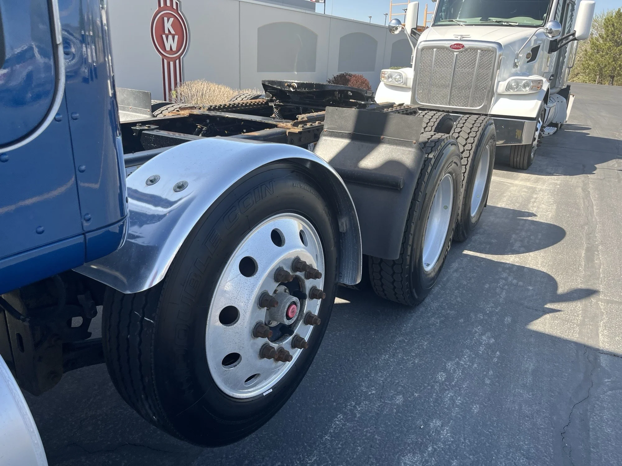 2020 Kenworth T680 - image 5