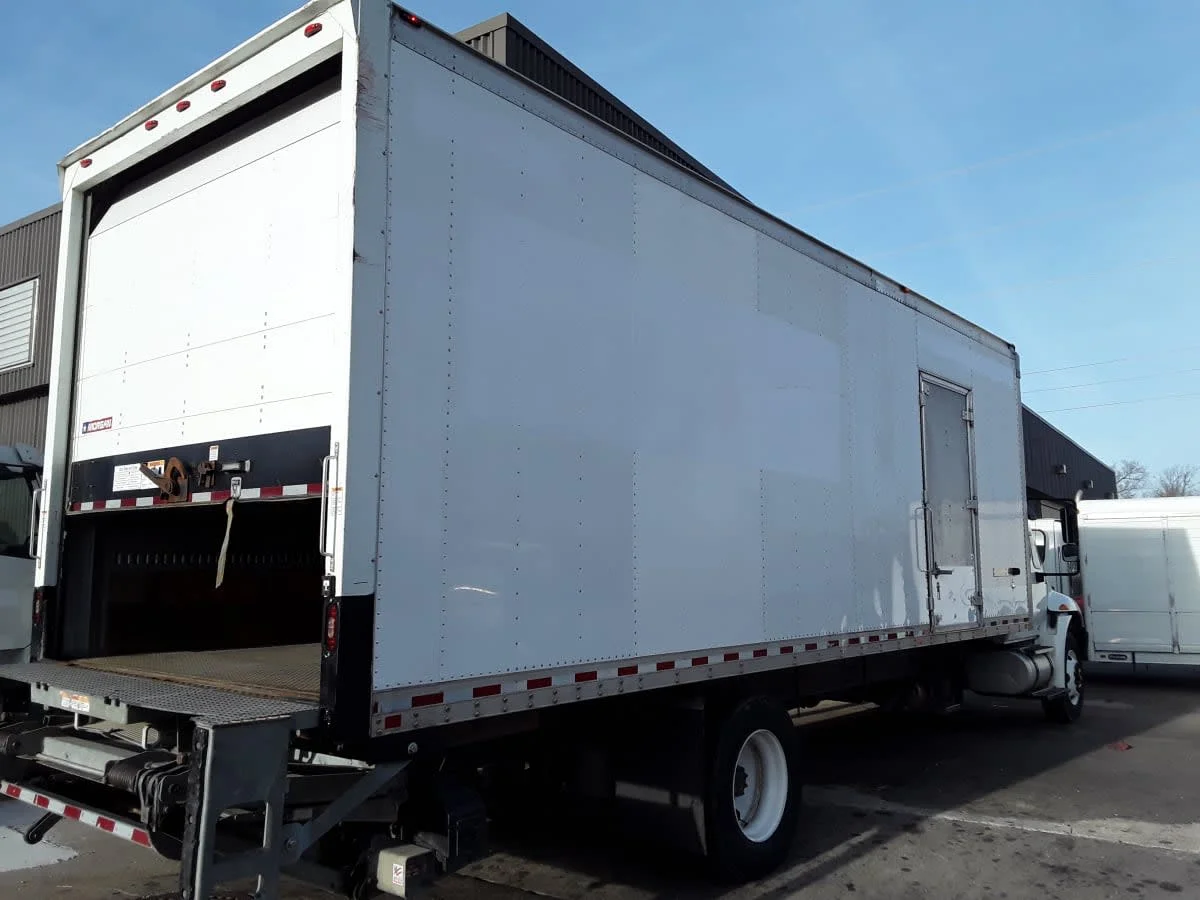 2019 International 4300 in Kansas City, MO — photo 4