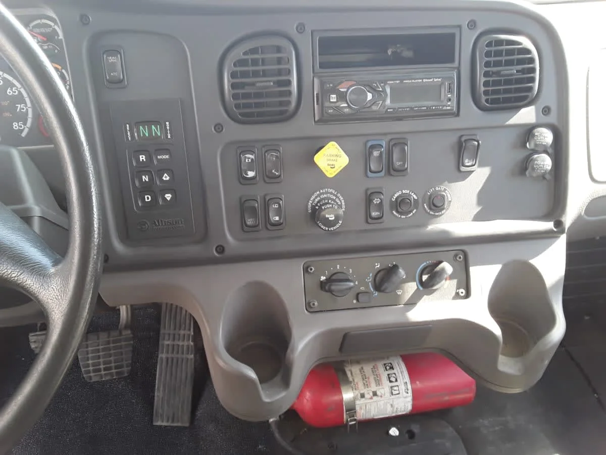 2019 Freightliner M2 106 in Salisbury, MA — photo 11