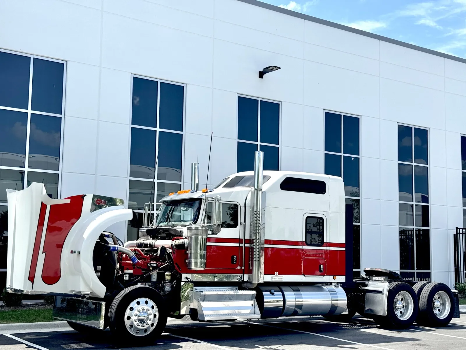 2023 Kenworth W900 - image 10