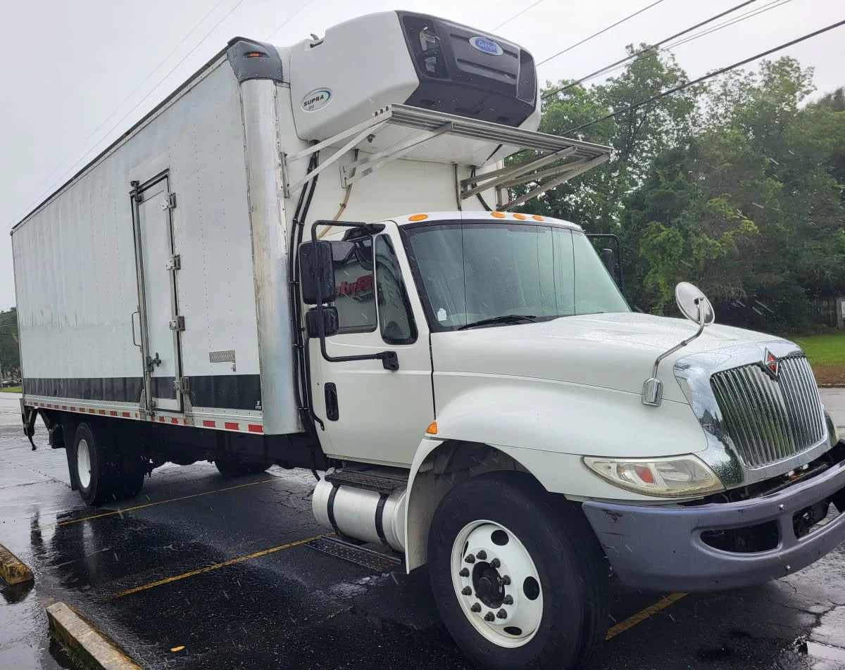 2018 International 4300 in Jacksonville, FL — photo 3