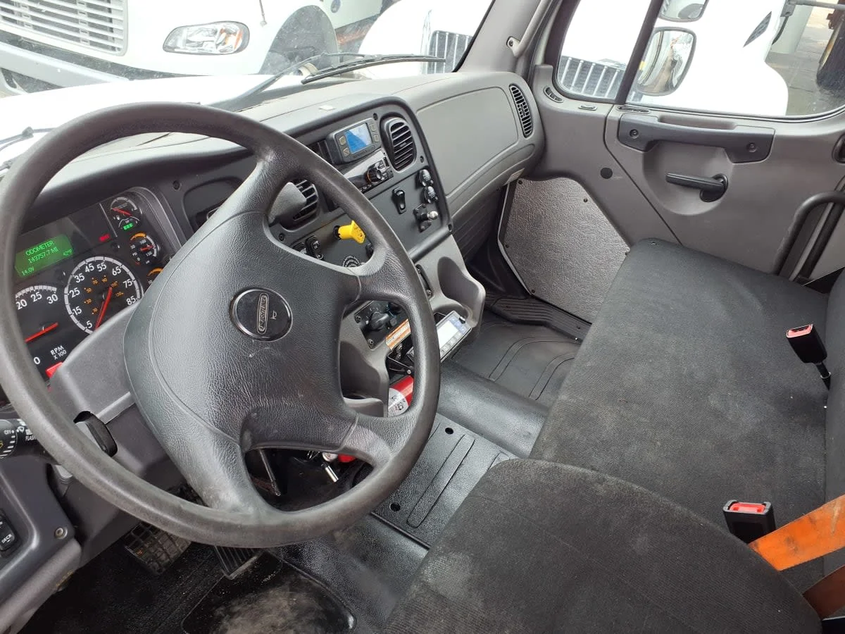 2019 Freightliner M2 106 in Warwick, RI — photo 8