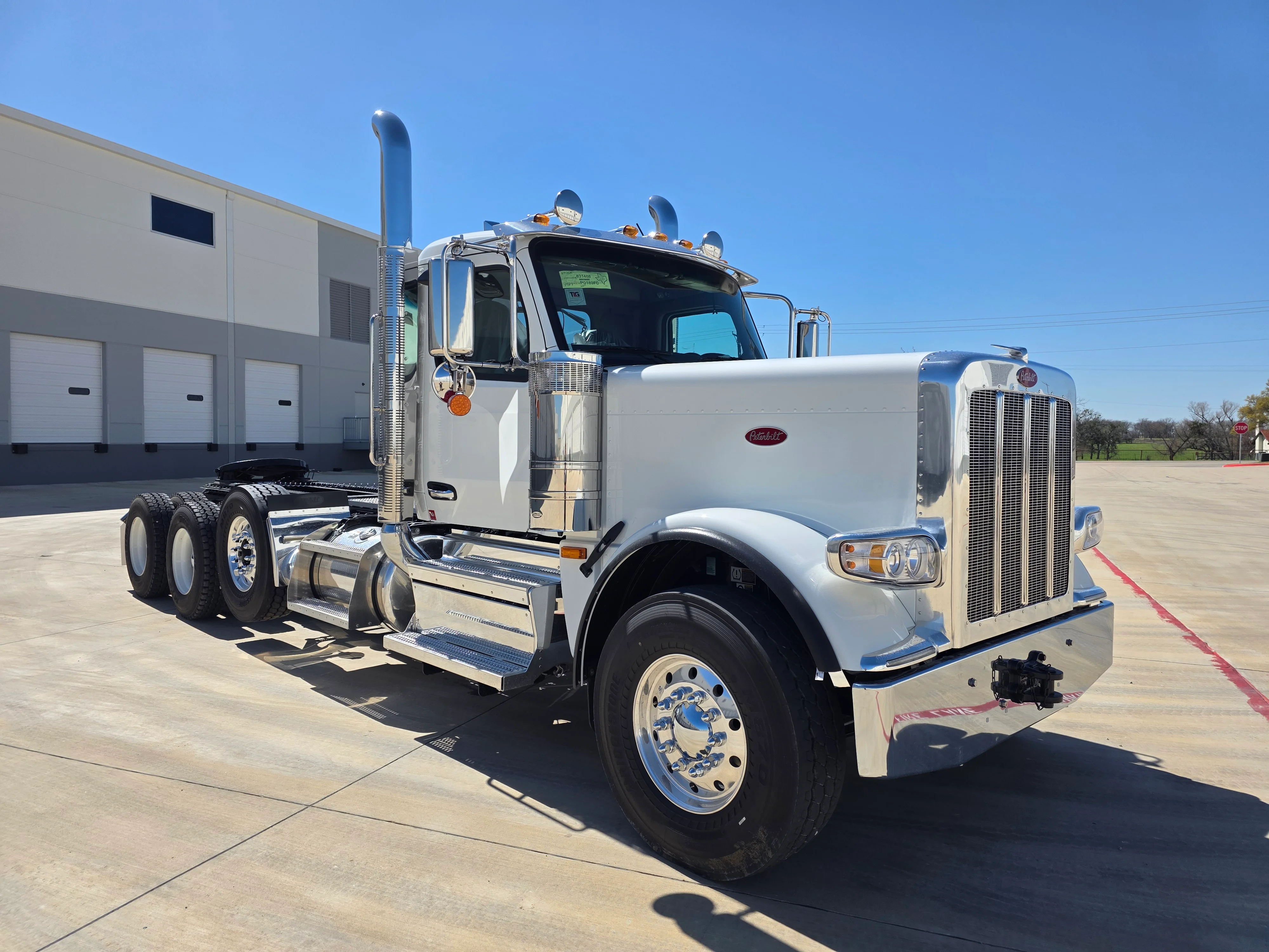 2027 Peterbilt 589 in Charlotte, NC — photo 3