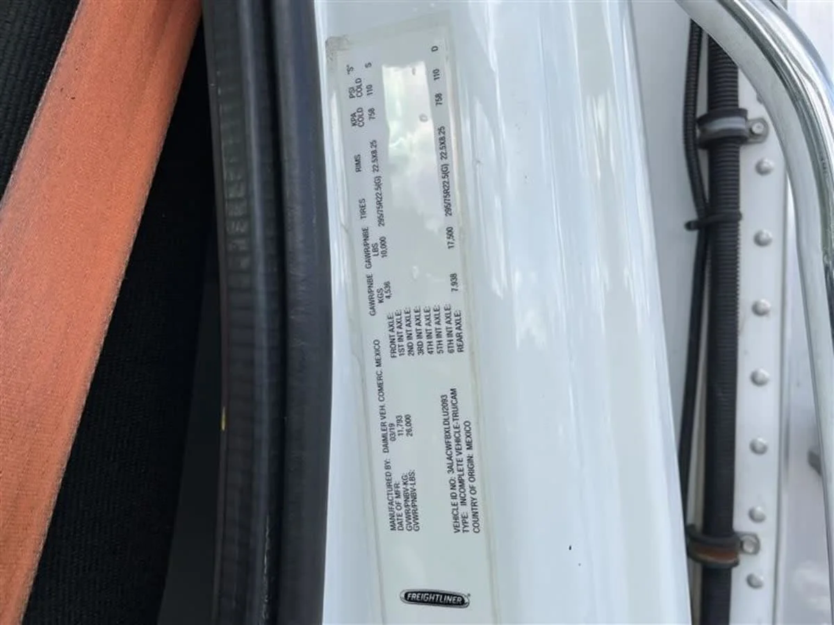 2020 Freightliner M2 106 - image 13