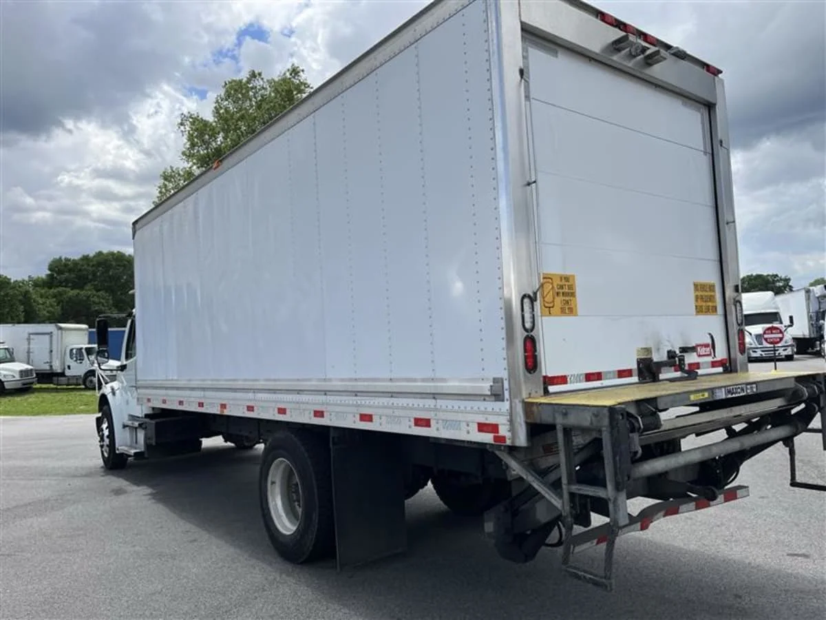 2020 Freightliner M2 106 - image 6