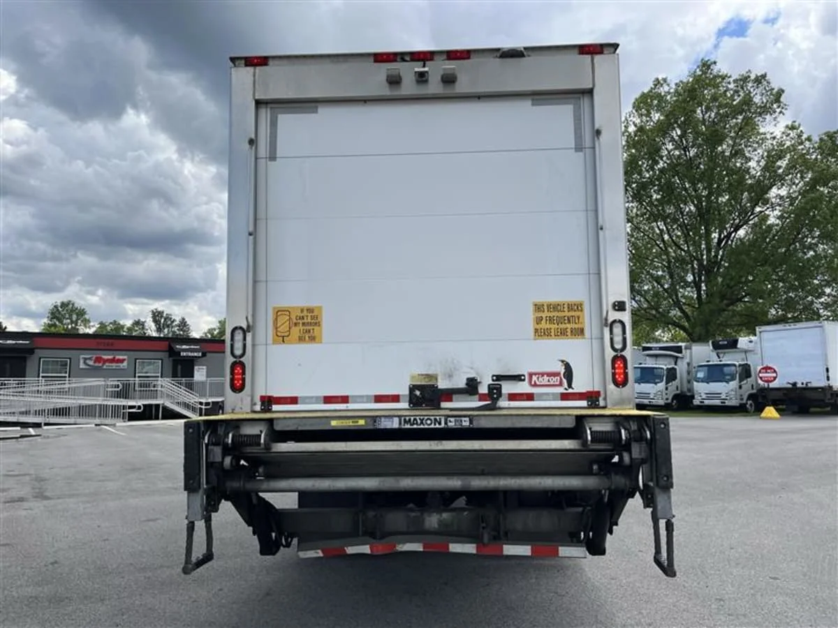 2020 Freightliner M2 106 - image 5