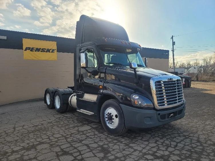 2019 Freightliner Cascadia in Jackson, MI
