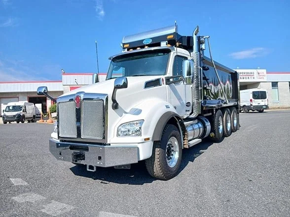 2025 Kenworth T880 in Coopersburg, PA