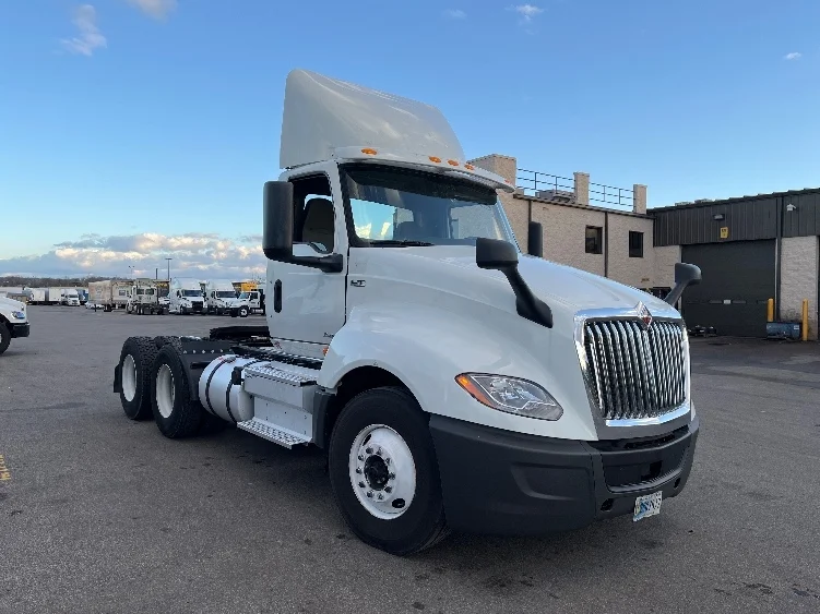2019 International LT in Piqua, OH