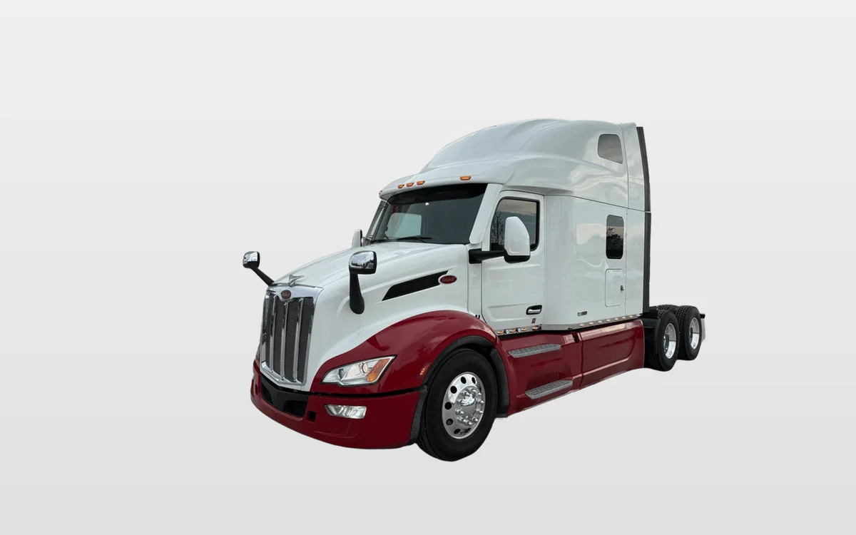 2023 PETERBILT 579 - image 1