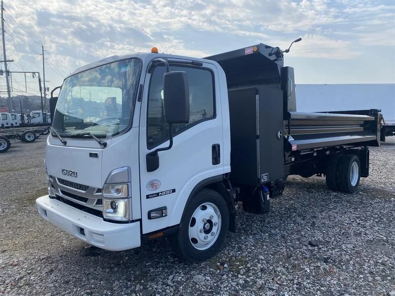 2024 Isuzu NRR