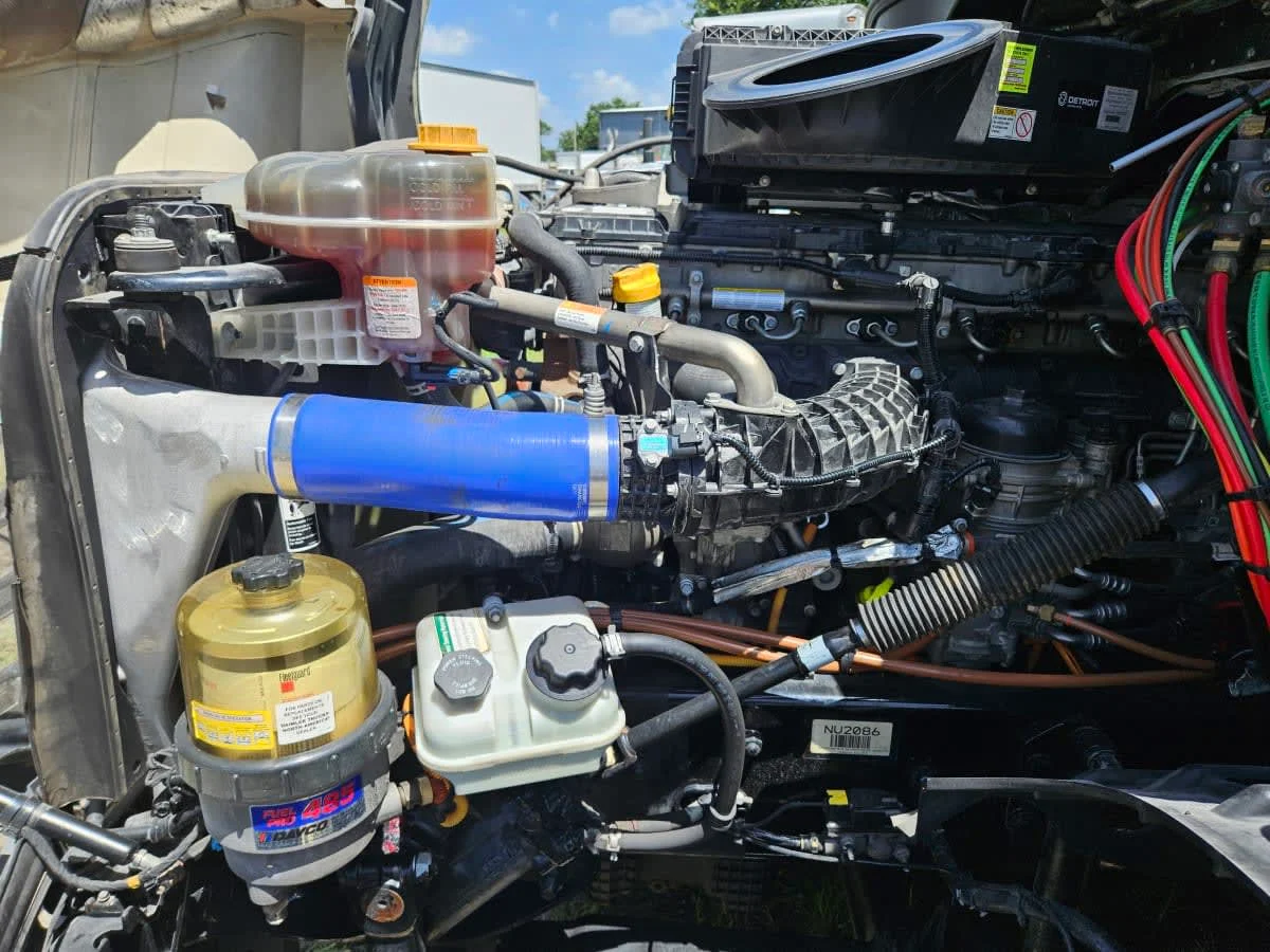 2022 Freightliner Cascadia in Orlando, FL — photo 9