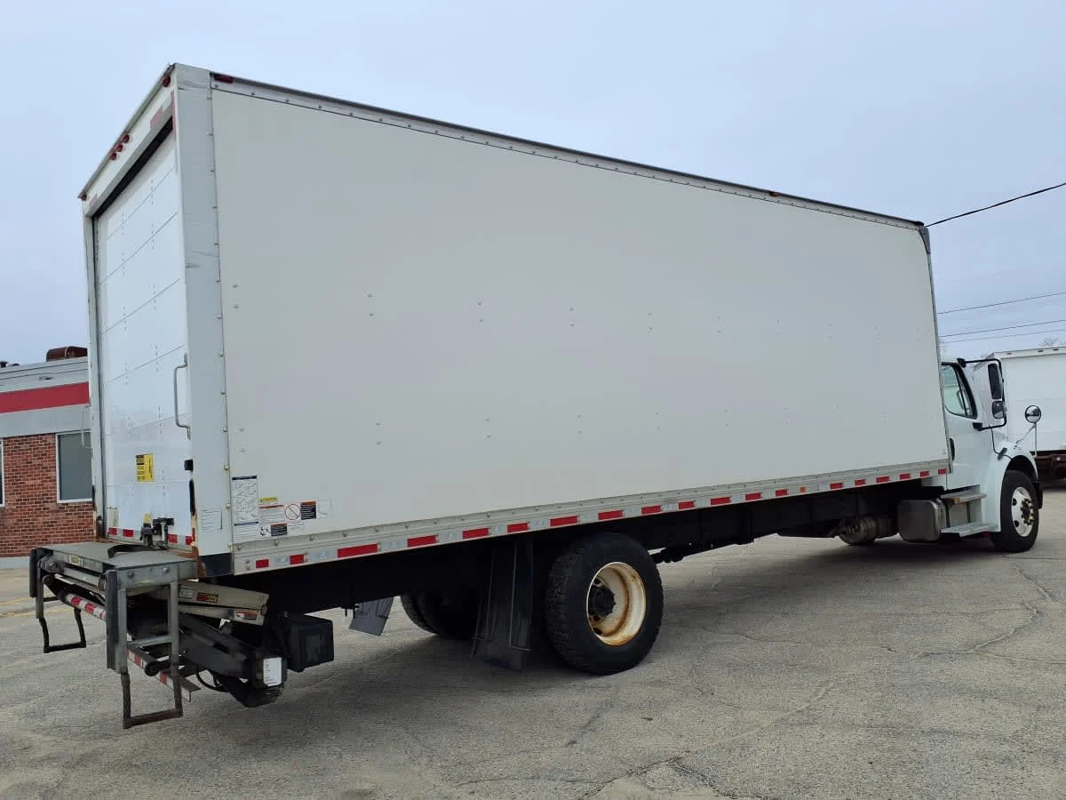 2019 Freightliner M2 106 in Warwick, RI — photo 4