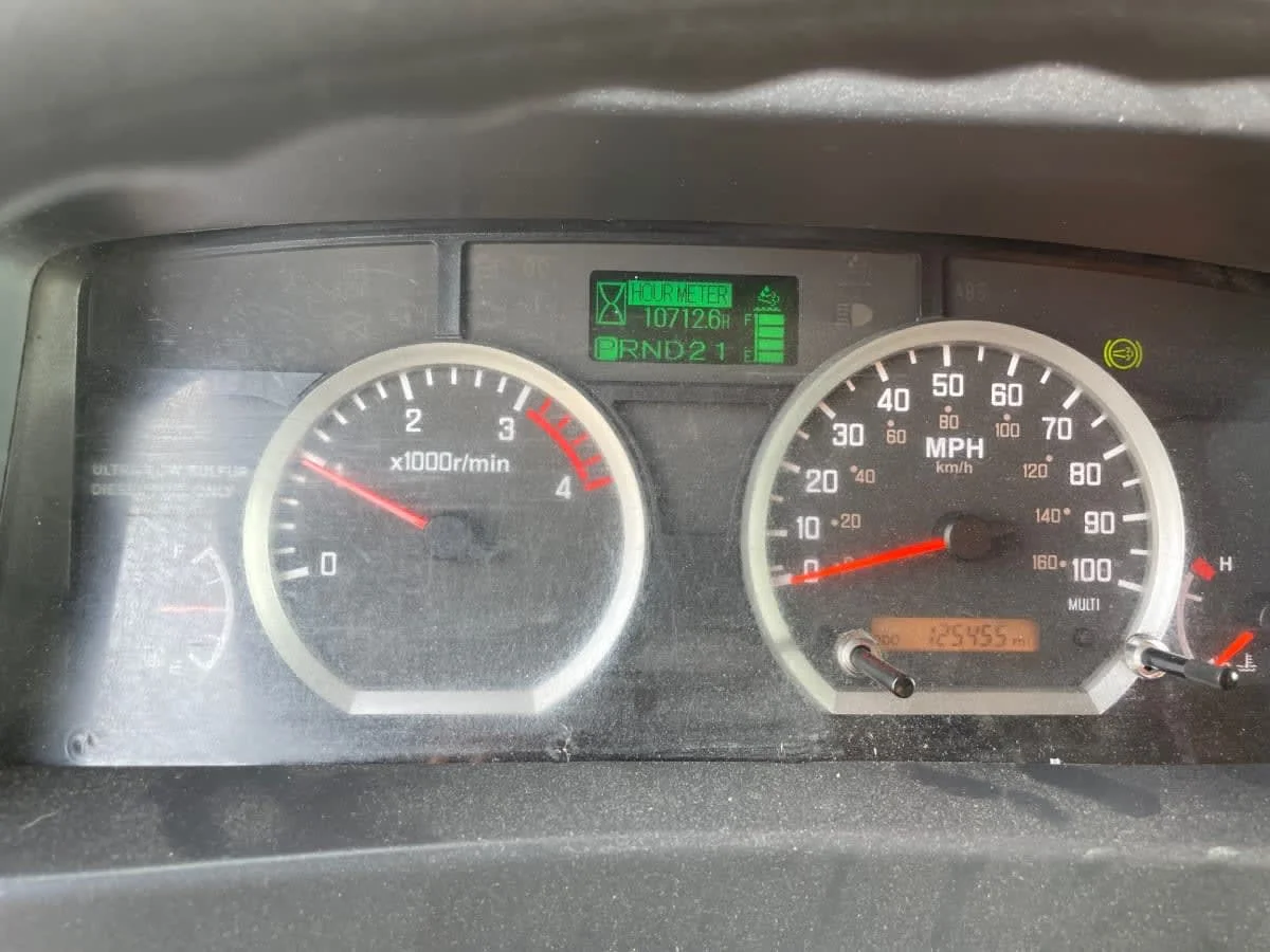 2019 Isuzu NQR - image 11