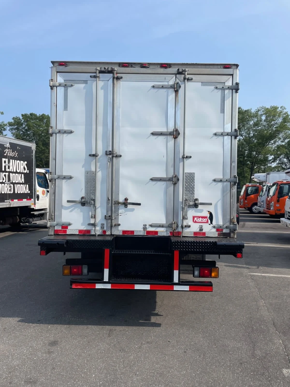 2019 Isuzu NQR - image 5