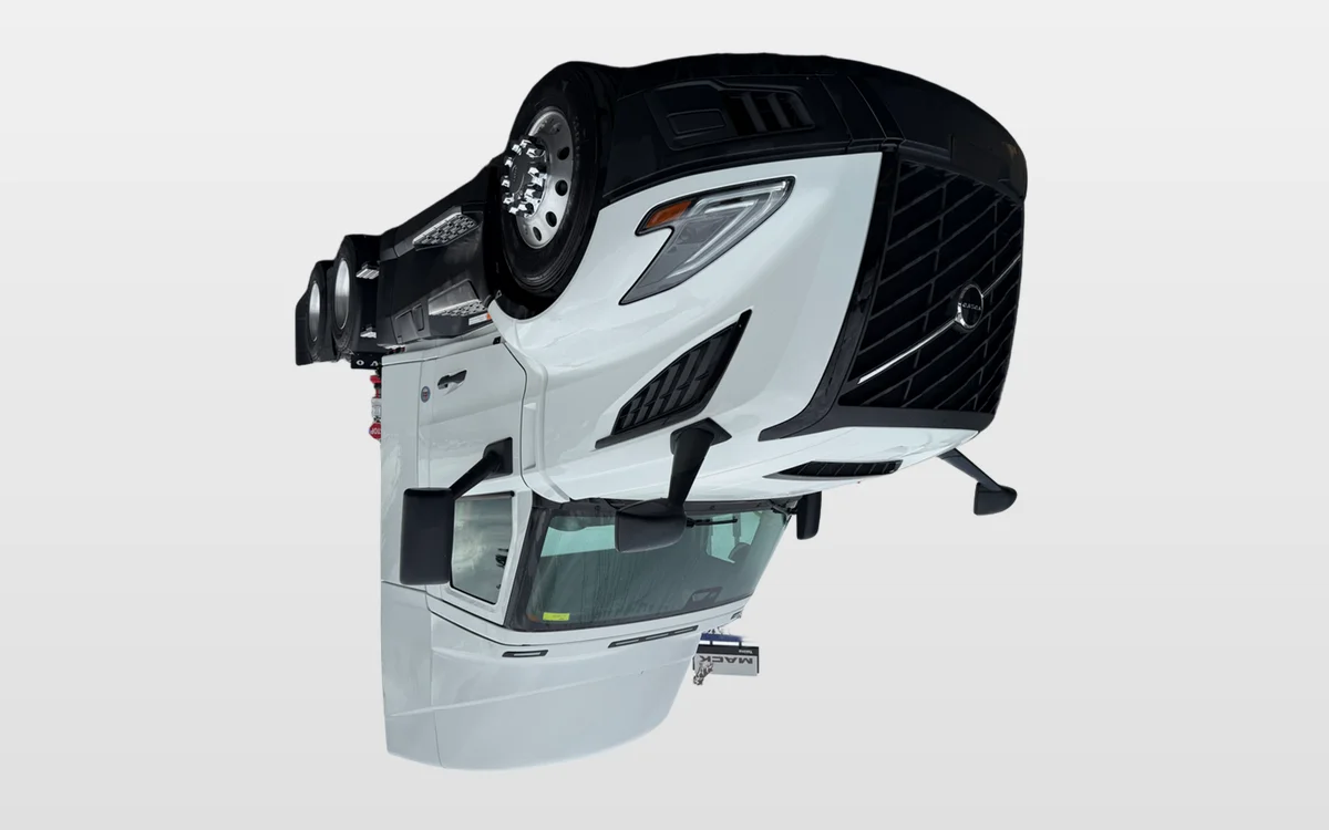 2025 Volvo - image 1