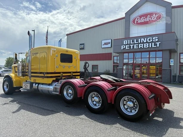 2021 Peterbilt 389 in Billings, MT — photo 3