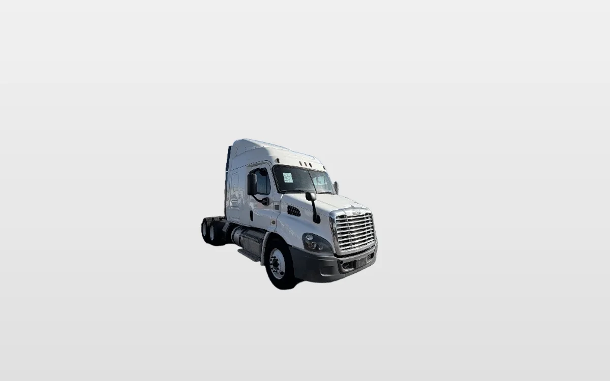 2016 Freightliner Cascadia - image 1