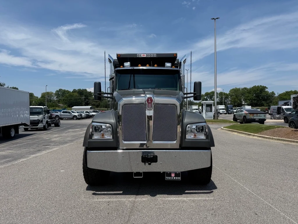 2027 Kenworth T880 in Birmingham, AL — photo 2