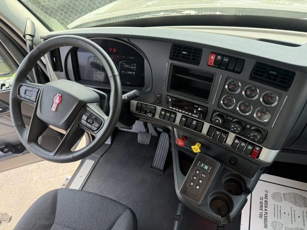 2027 Kenworth T880 in Birmingham, AL — photo 9