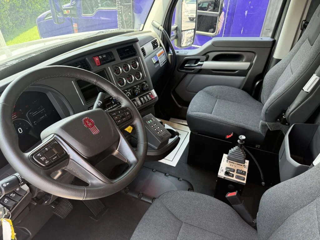 2027 Kenworth T880 in Birmingham, AL — photo 11