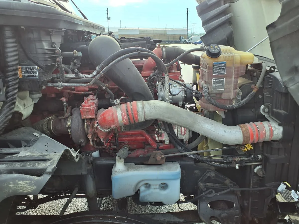 2020 International LT in Cleveland, OH — photo 9