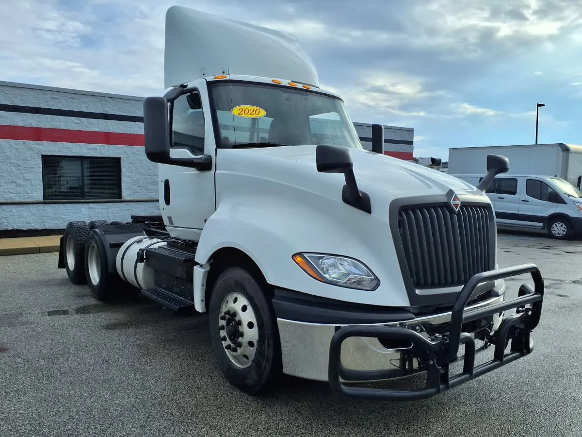 2020 International LT in Cleveland, OH — photo 3