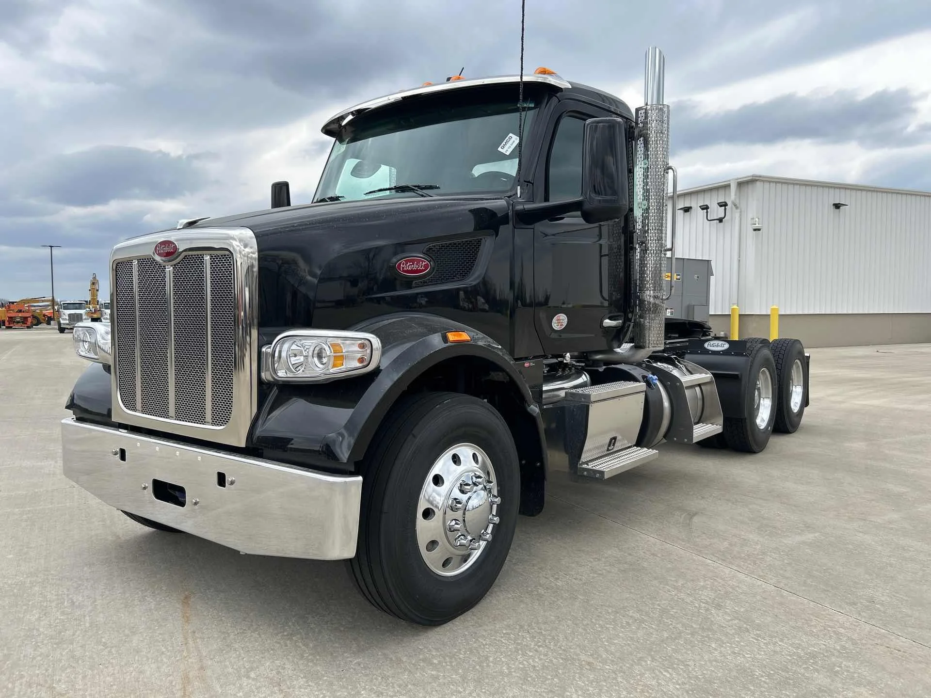 2027 Peterbilt 567 in Perrysburg, OH