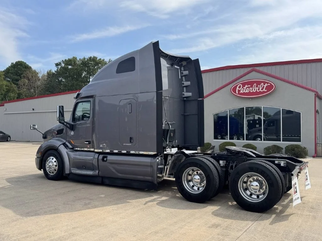 2021 Peterbilt 579 in Lowell, AR — photo 5
