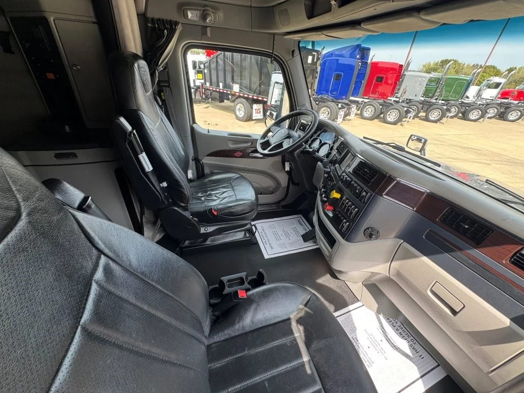 2021 Peterbilt 579 in Lowell, AR — photo 14