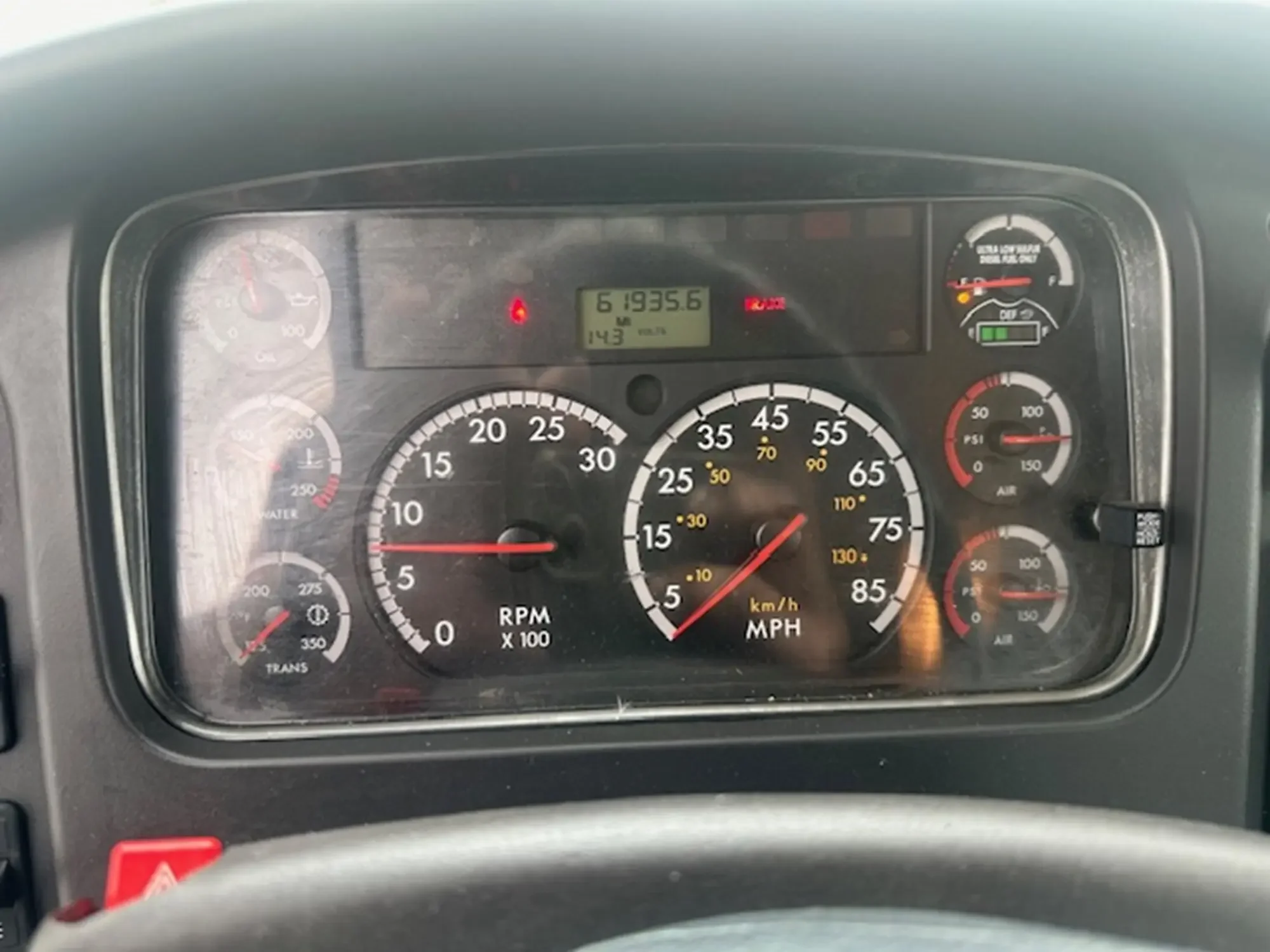 2013 Freightliner M2 106 - image 7