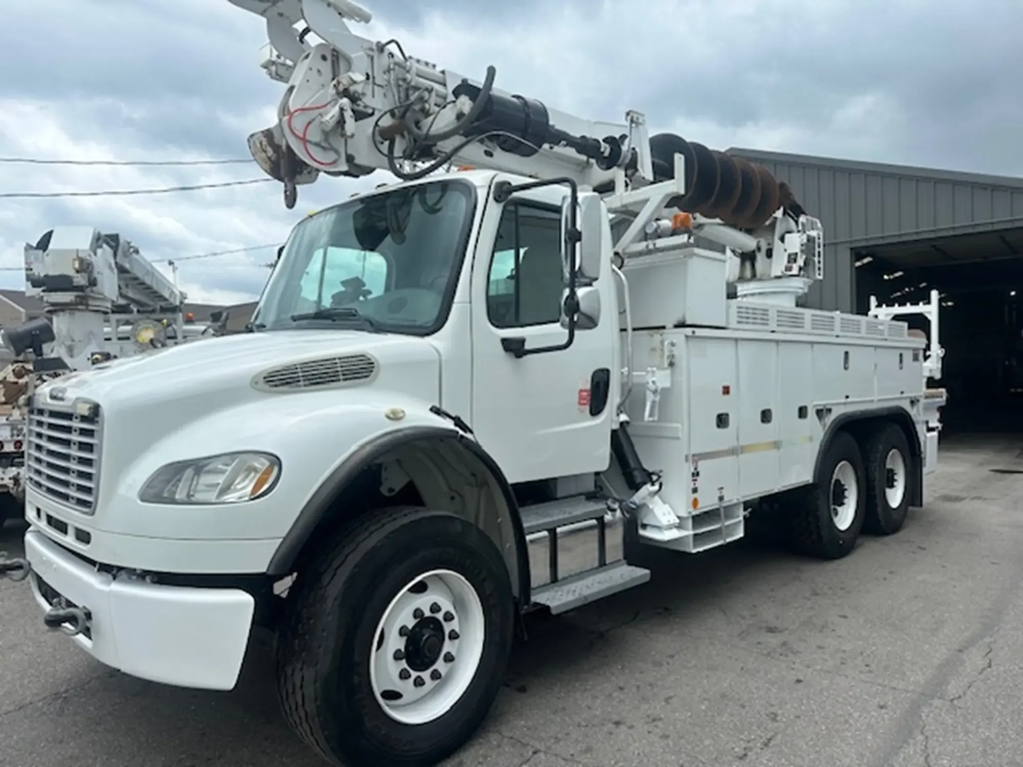 2013 Freightliner M2 106