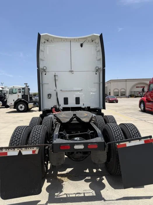 2021 Peterbilt 579 - image 7
