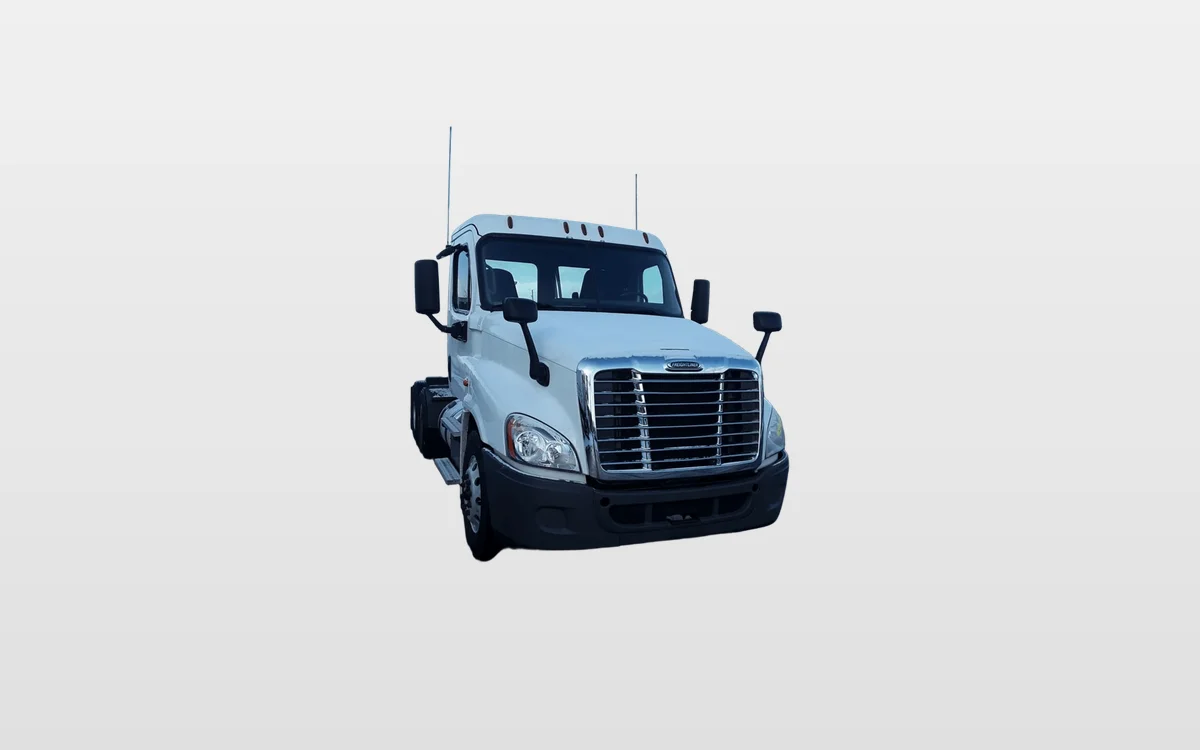2018 Freightliner Cascadia - image 1